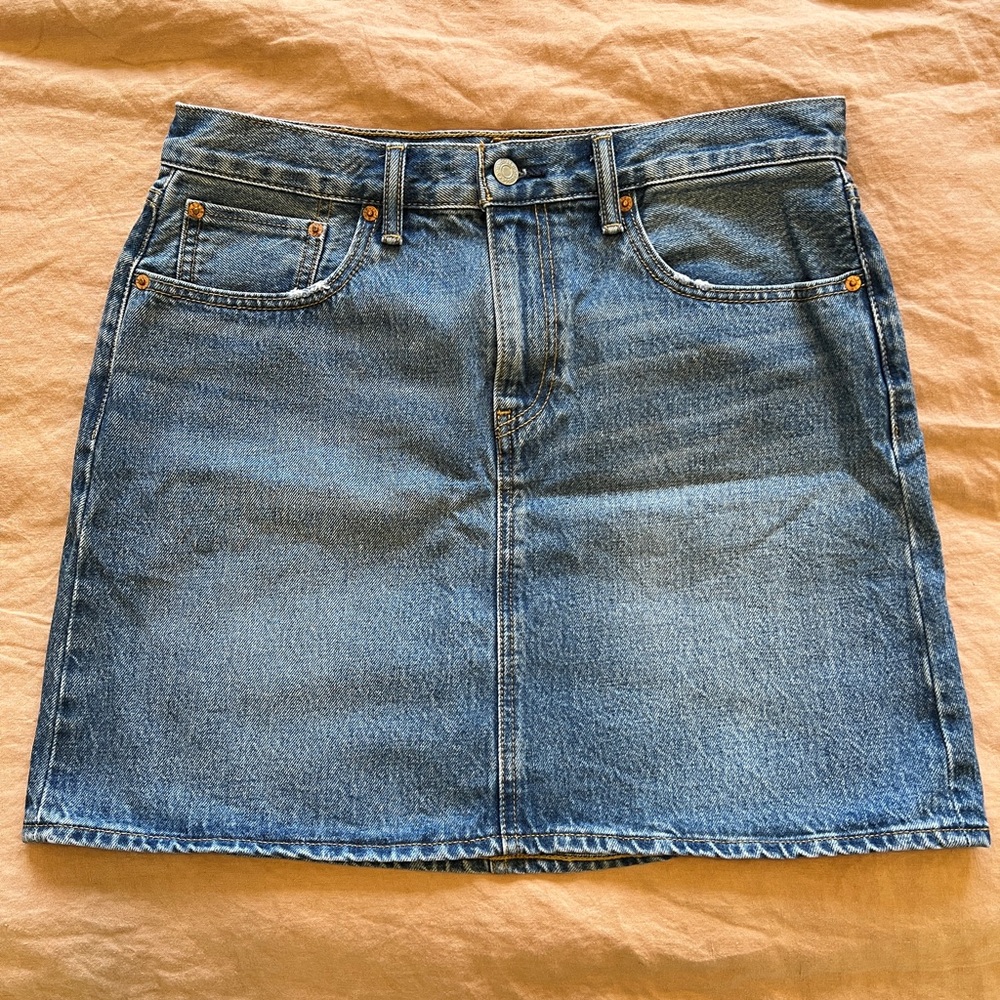 Levi’s Premium Denim Mini Skirt - Size 30